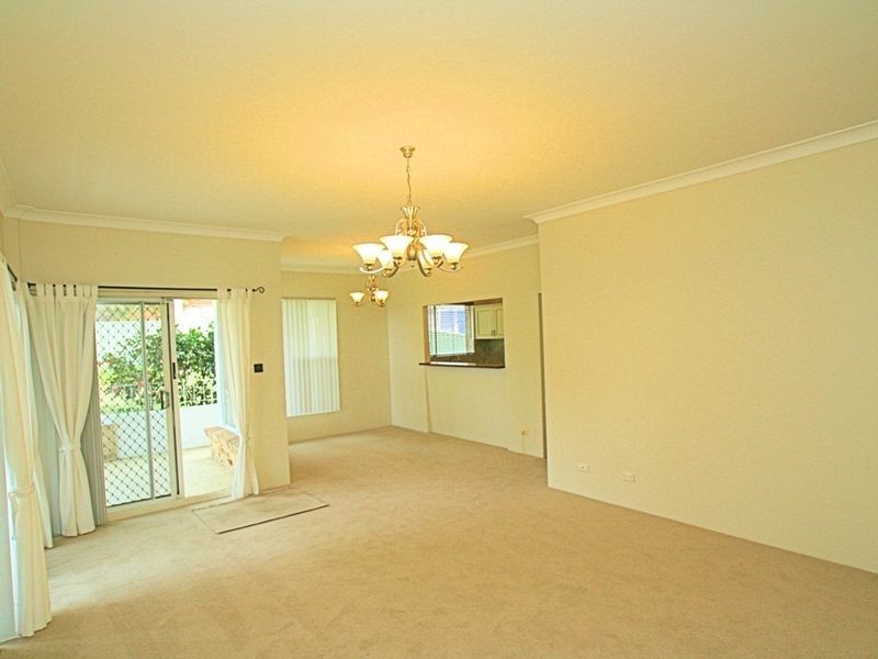 2/25 Andover Street, Carlton NSW 2218