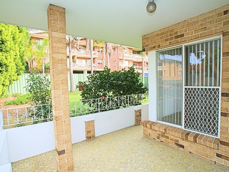 2/25 Andover Street, Carlton NSW 2218