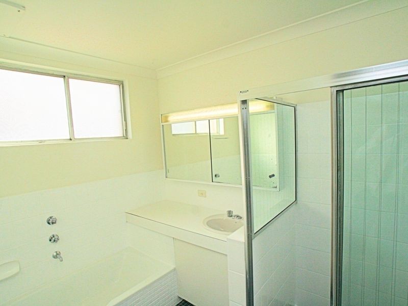 2/25 Andover Street, Carlton NSW 2218