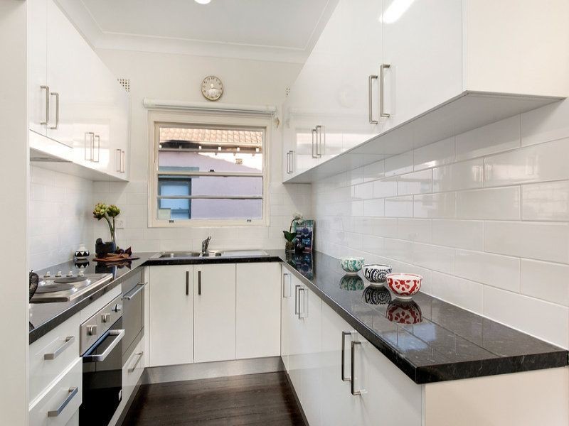 10 Erang Street, Carss Park NSW 2221