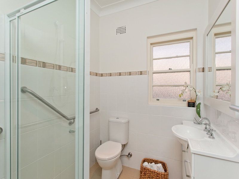 10 Erang Street, Carss Park NSW 2221