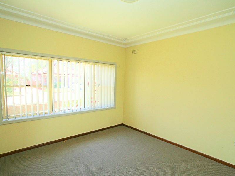 21 Kinsel Avenue, Kingsgrove NSW 2208