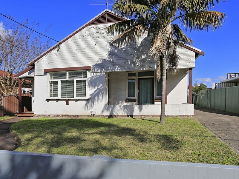 33 Harcourt Parade, Rosebery NSW 2018