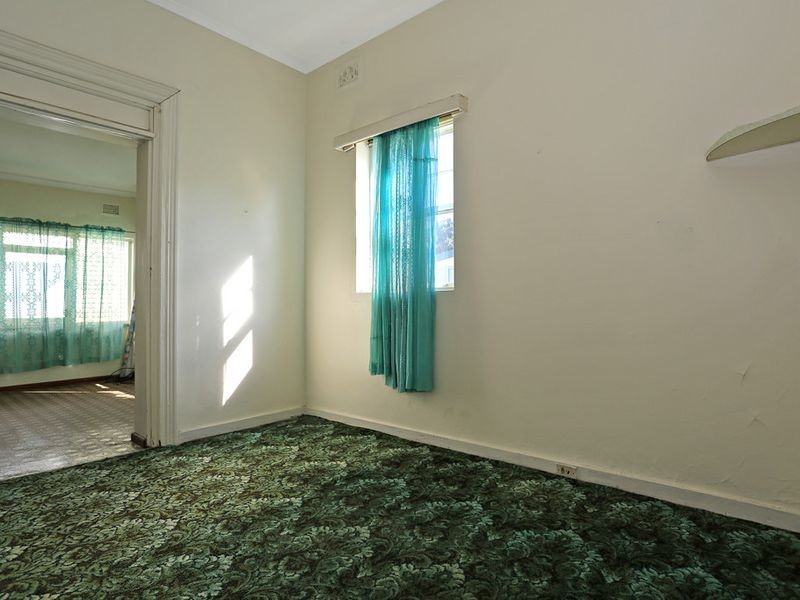 33 Harcourt Parade, Rosebery NSW 2018
