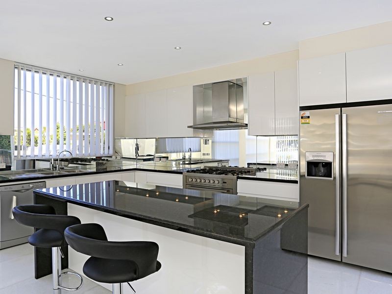 8 Napoleon Street, Sans Souci NSW 2219