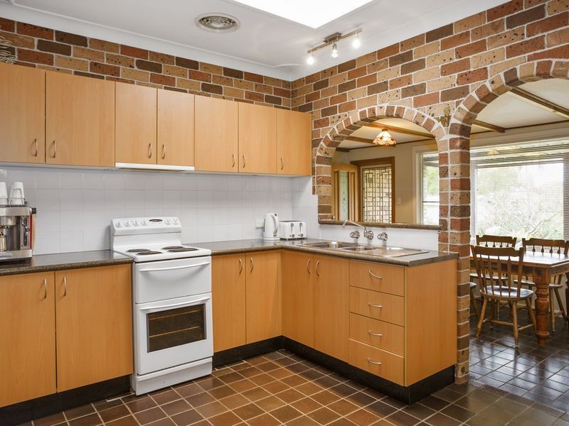 9 Seine Place, Miranda NSW 2228