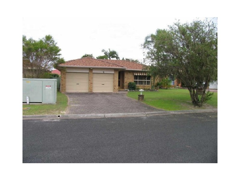 5 The Peninsula, Yamba NSW 2464