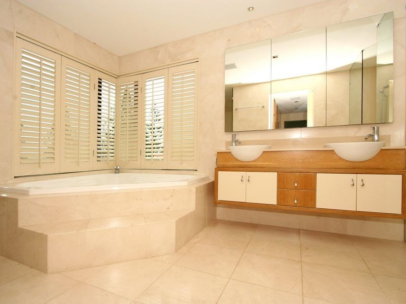 8 Pacific Parade, Yamba NSW 2464