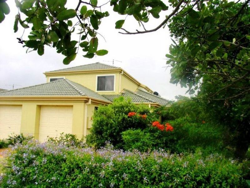 2/44 Beachside Way, Yamba NSW 2464