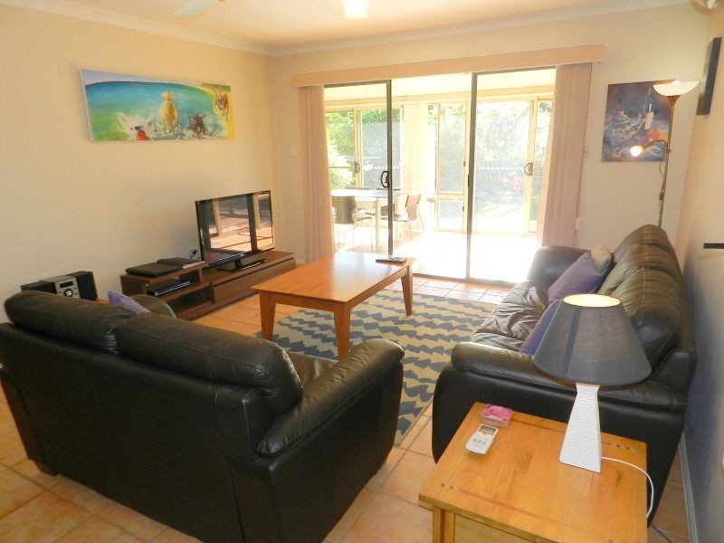 2/44 Beachside Way, Yamba NSW 2464