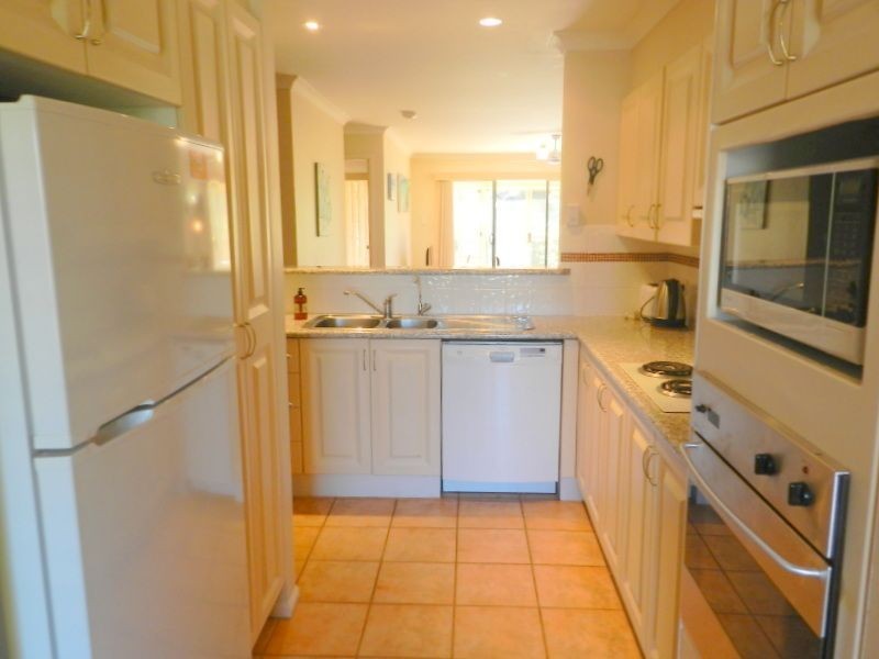 2/44 Beachside Way, Yamba NSW 2464