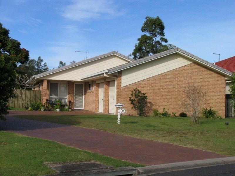 18 ADMIRALTY COURT, Yamba NSW 2464