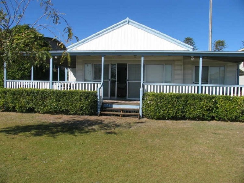 5 Bent Street, Yamba NSW 2464