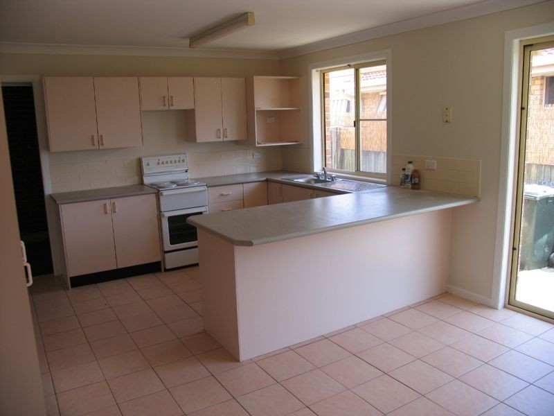 2/10 Melaleuca Drive, Yamba NSW 2464