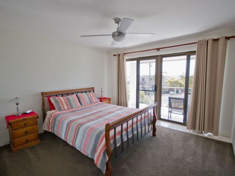 Talinga 2/20 Queen Street, Yamba NSW 2464