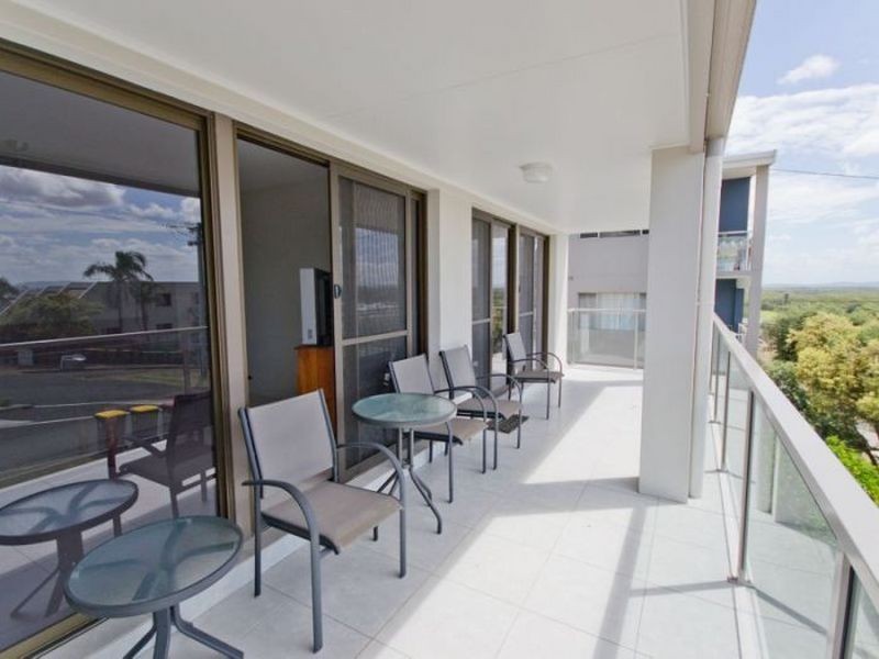 Talinga 2/20 Queen Street, Yamba NSW 2464