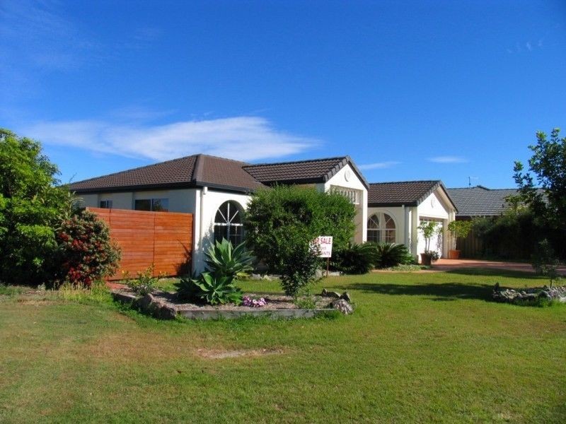 55 Witonga Drive, Yamba NSW 2464