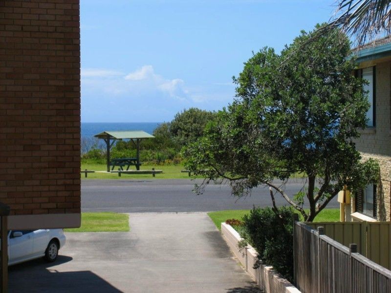 6 Edgewater, Yamba NSW 2464