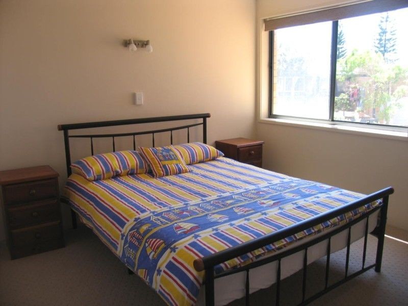 6 Edgewater, Yamba NSW 2464