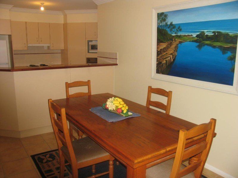 B4-U2 The Breakers/18-20 Pacific Parade, Yamba NSW 2464