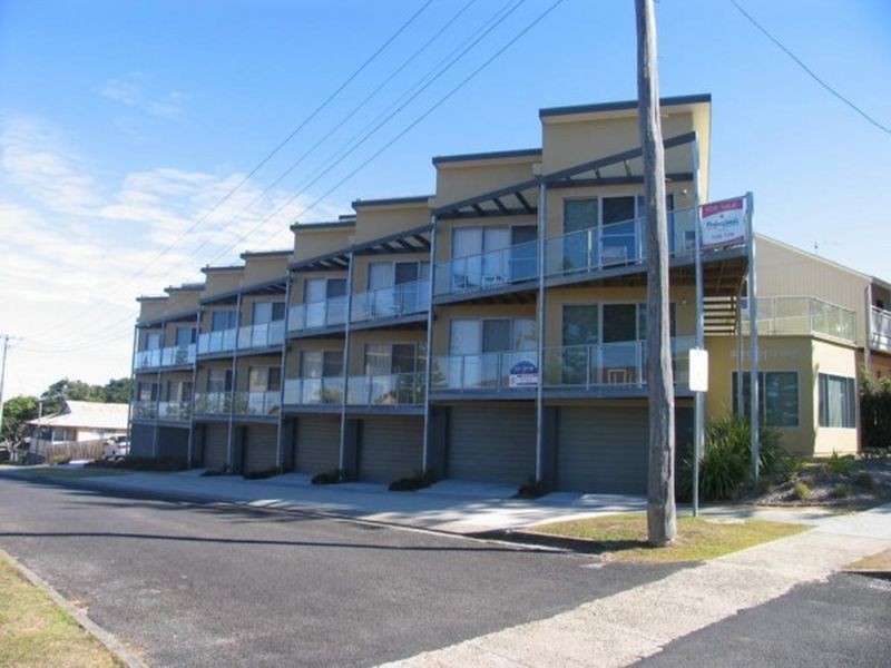 8 Seaspray/ Cnr Clarence and Beach Streets, Yamba NSW 2464