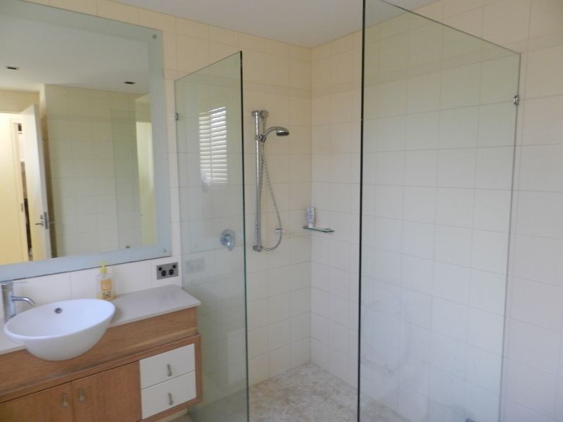 8 Pacific Parade, Yamba NSW 2464