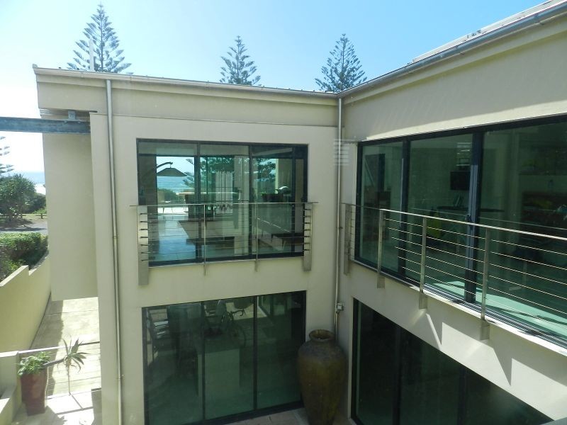 8 Pacific Parade, Yamba NSW 2464