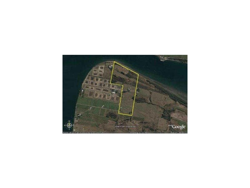 320 School Road, Yamba NSW 2464