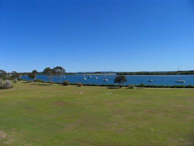 1/8 Bent Street, Yamba NSW 2464