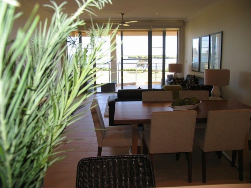 1/8 Bent Street, Yamba NSW 2464