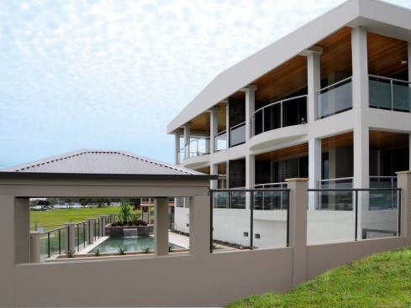 4/8 Bent Street, Yamba NSW 2464