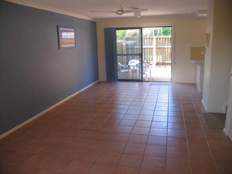Unit 5/8 Beachside WY, Yamba NSW 2464