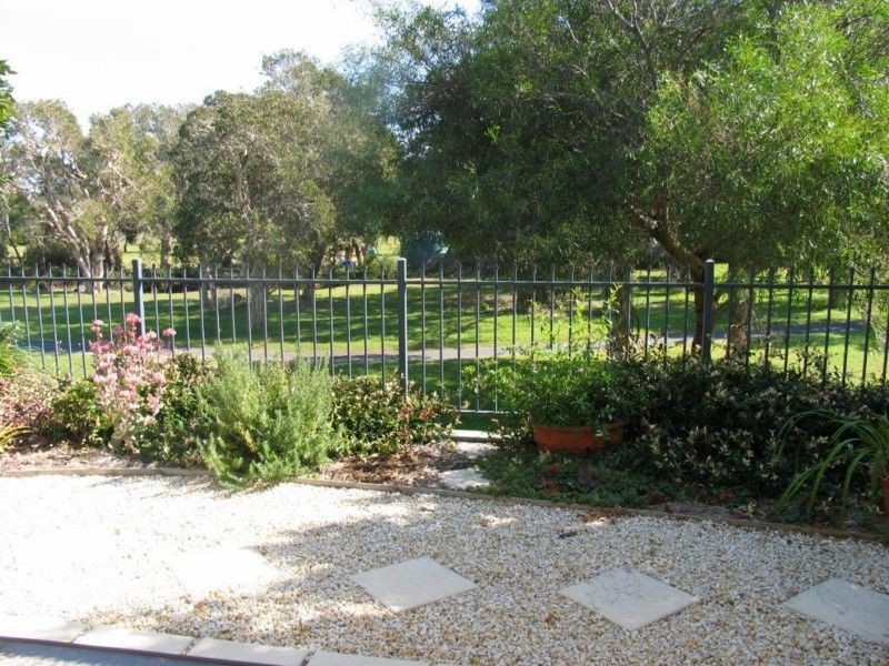 10 THE DRIVE, Yamba NSW 2464