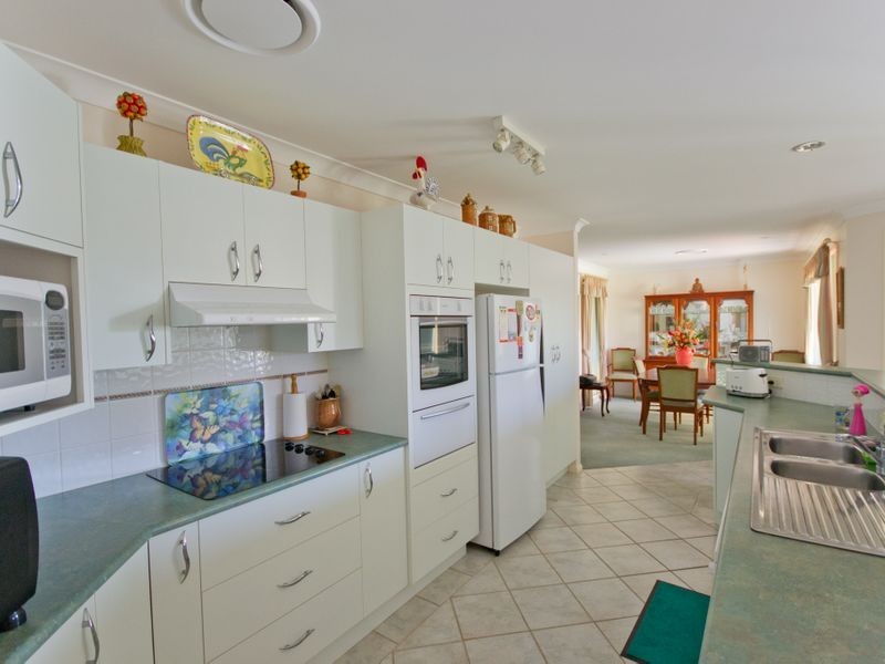 34 Melaleuca Drive, Yamba NSW 2464