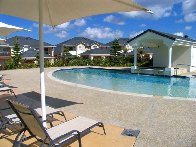 Unit 51 Pacific Parade, Yamba NSW 2464