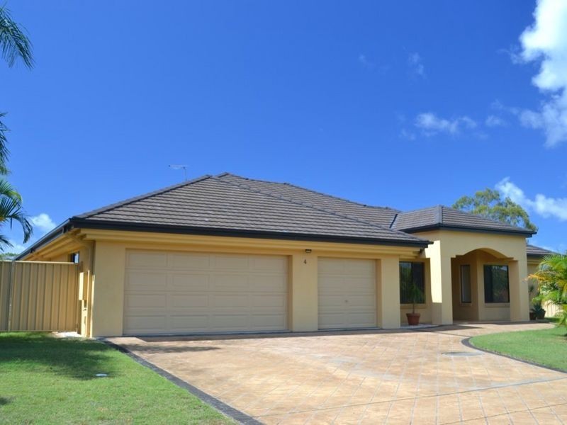 4 Acacia Circuit, Yamba NSW 2464