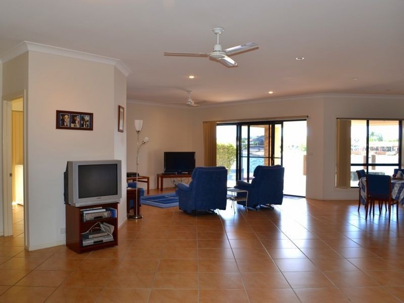 4 Acacia Circuit, Yamba NSW 2464