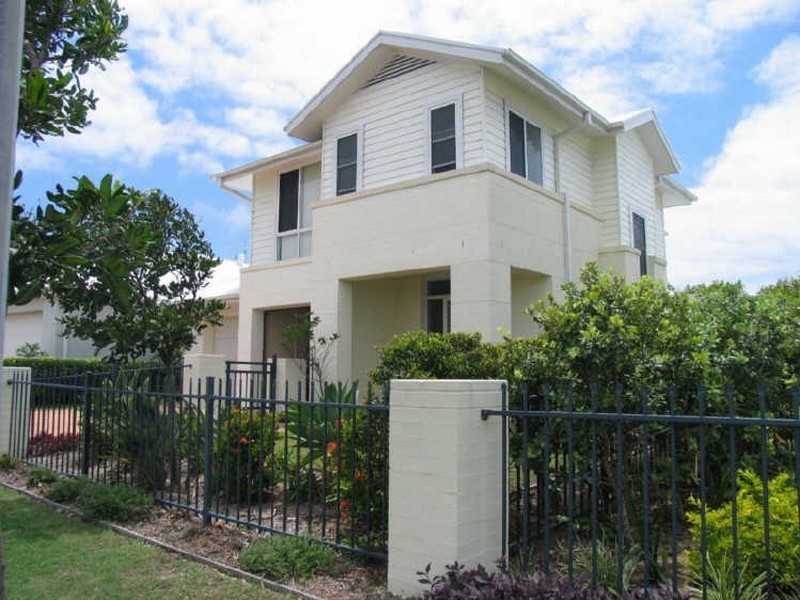76 The Drive, Yamba NSW 2464