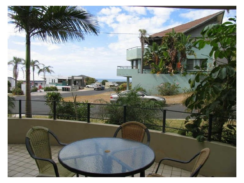 10/4 Queen Street, Yamba NSW 2464