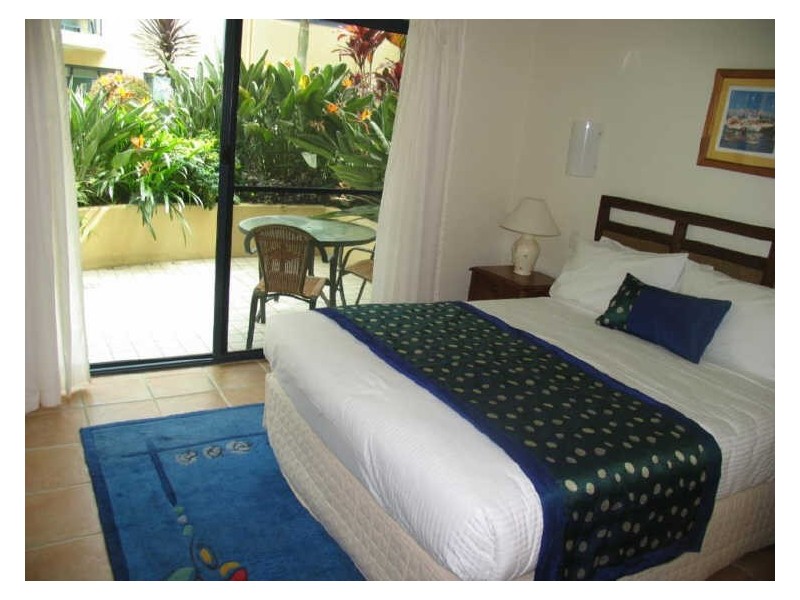 10/4 Queen Street, Yamba NSW 2464