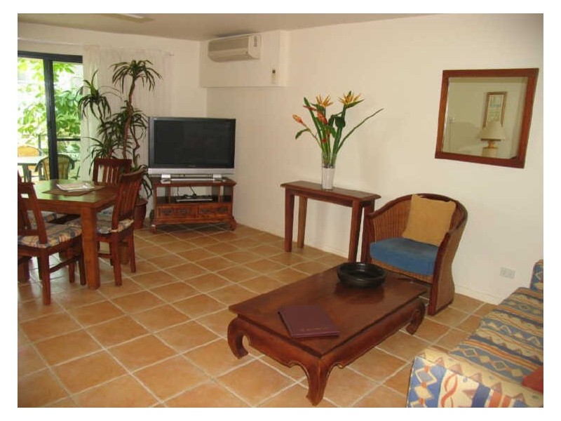 10/4 Queen Street, Yamba NSW 2464