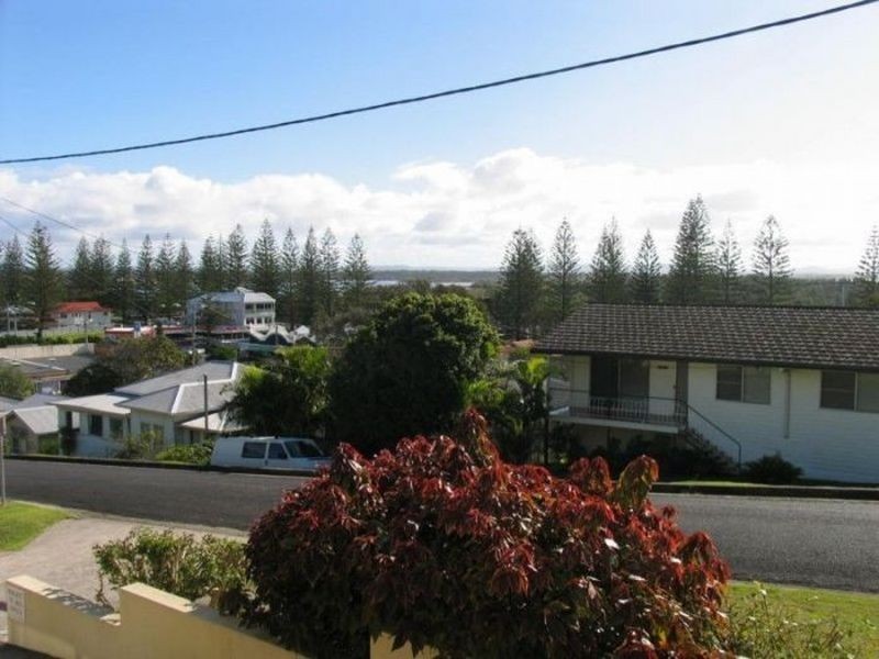 Yamba Towers 2/8-10 High Street, Yamba NSW 2464