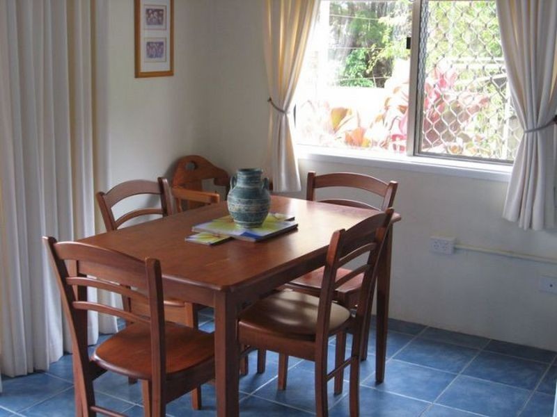 Yamba Towers 2/8-10 High Street, Yamba NSW 2464