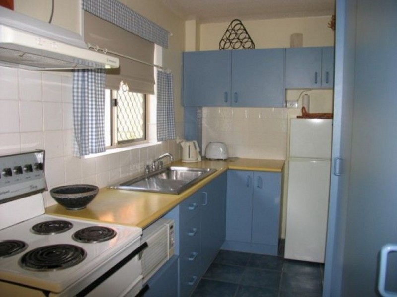 Yamba Towers 2/8-10 High Street, Yamba NSW 2464