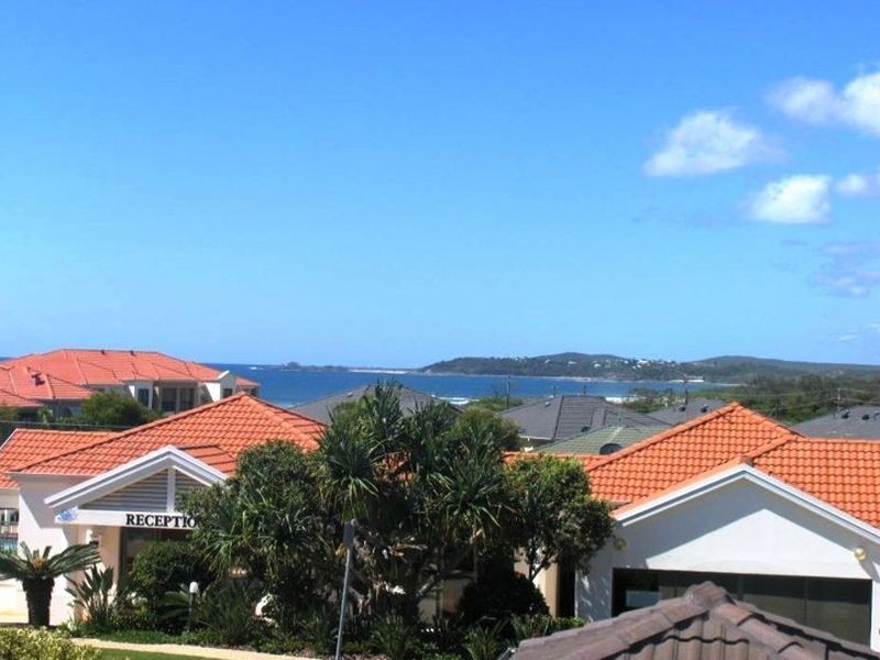 2/1-5 Beachside Way, Yamba NSW 2464