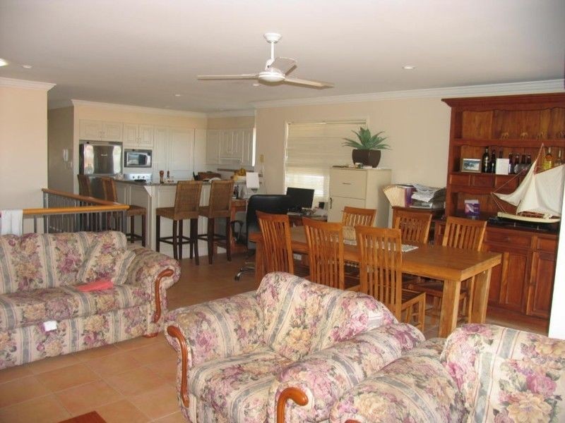 2/1-5 Beachside Way, Yamba NSW 2464