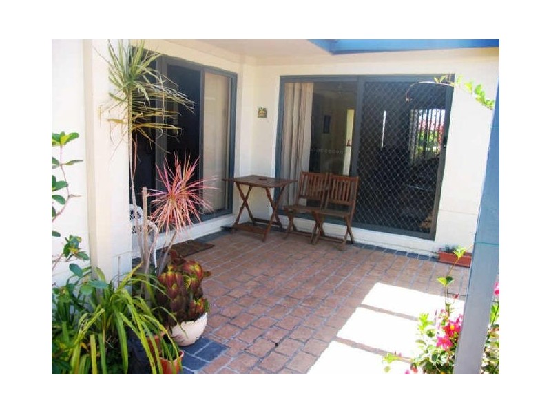 4 Nautilus Place, Yamba NSW 2464