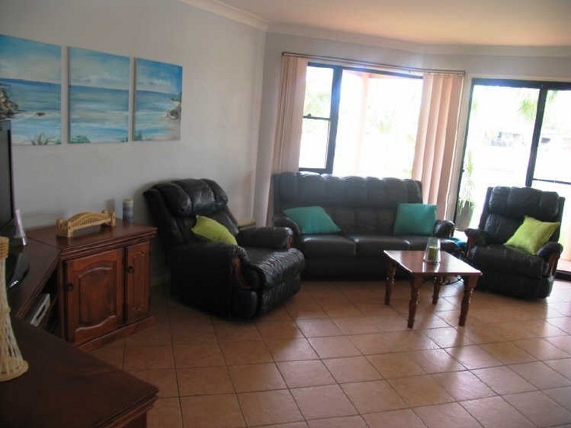 12 Nabilla Court, Yamba NSW 2464