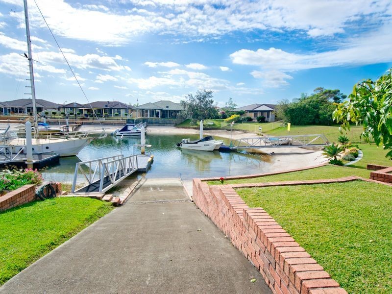 2 Barellan Avenue, Yamba NSW 2464