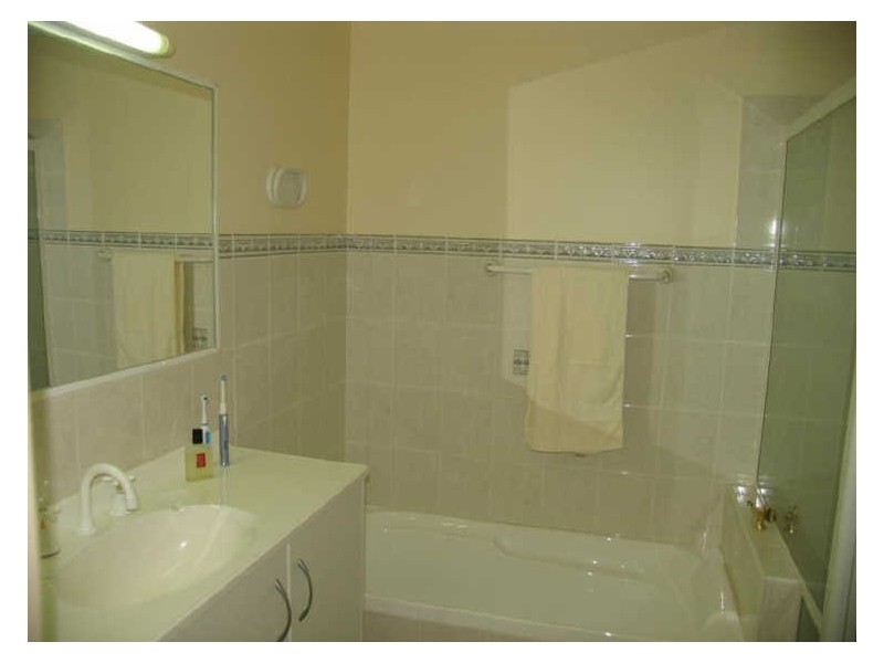 2/5 Edgewater Close, Yamba NSW 2464